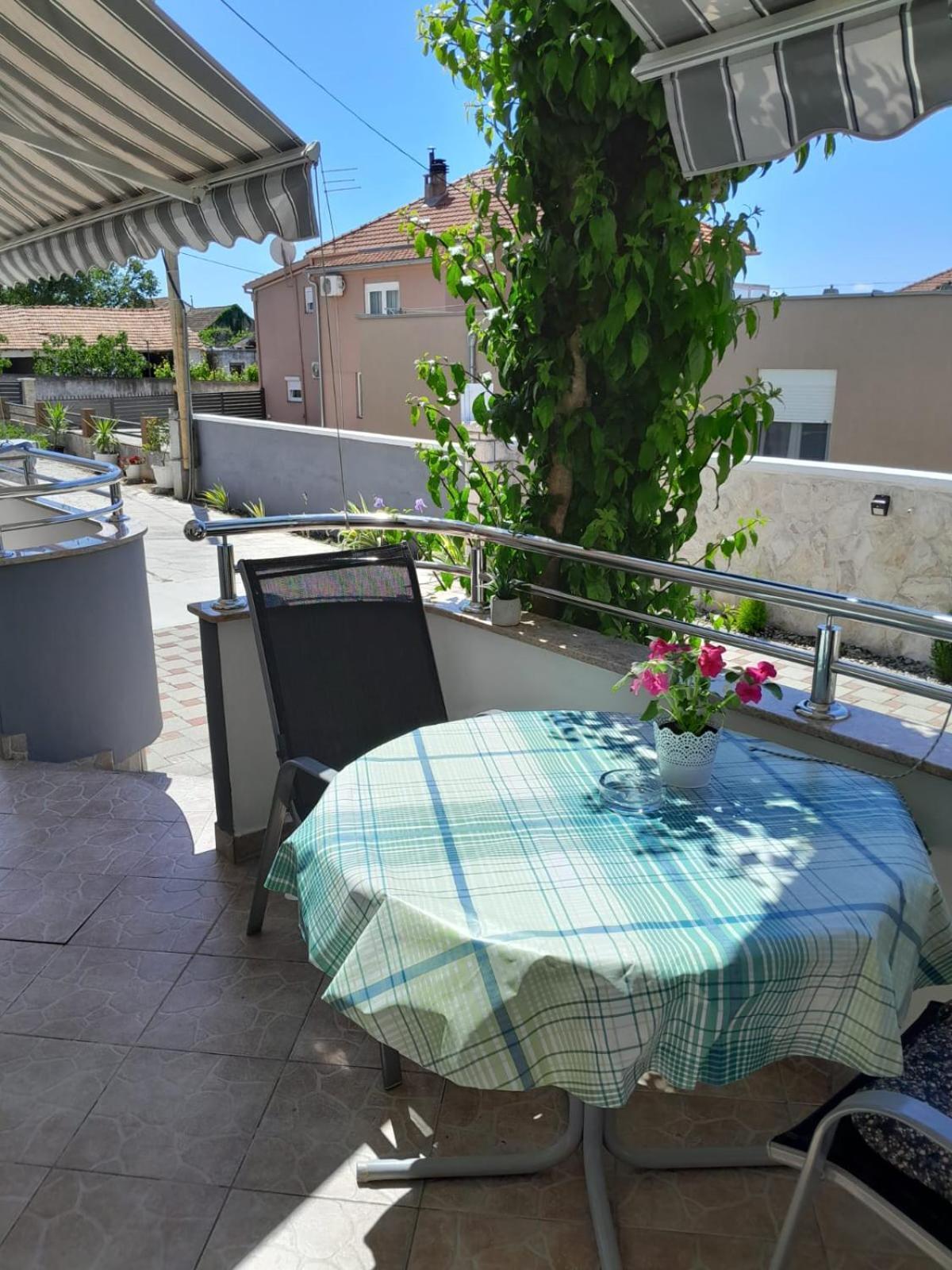 Apartment Sime Bibinje Buitenkant foto